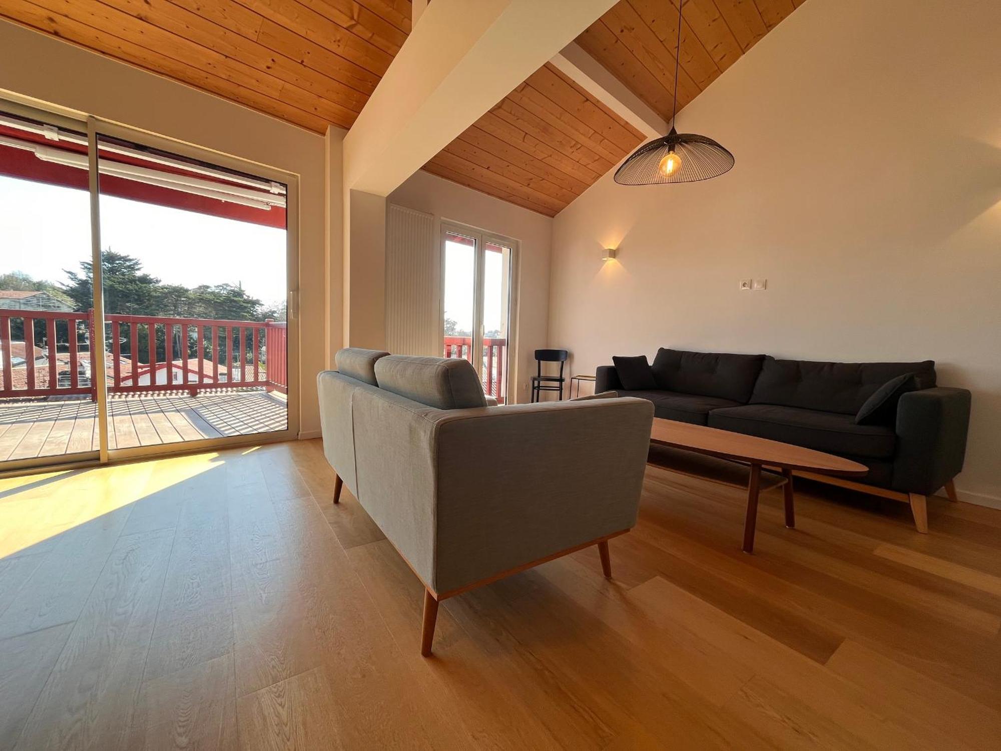Maison Moderne A 400m De La Avec Terrasses Et Equipements Complets A St-jean-de-luz - Fr-1-239-878 Hébergement de vacances