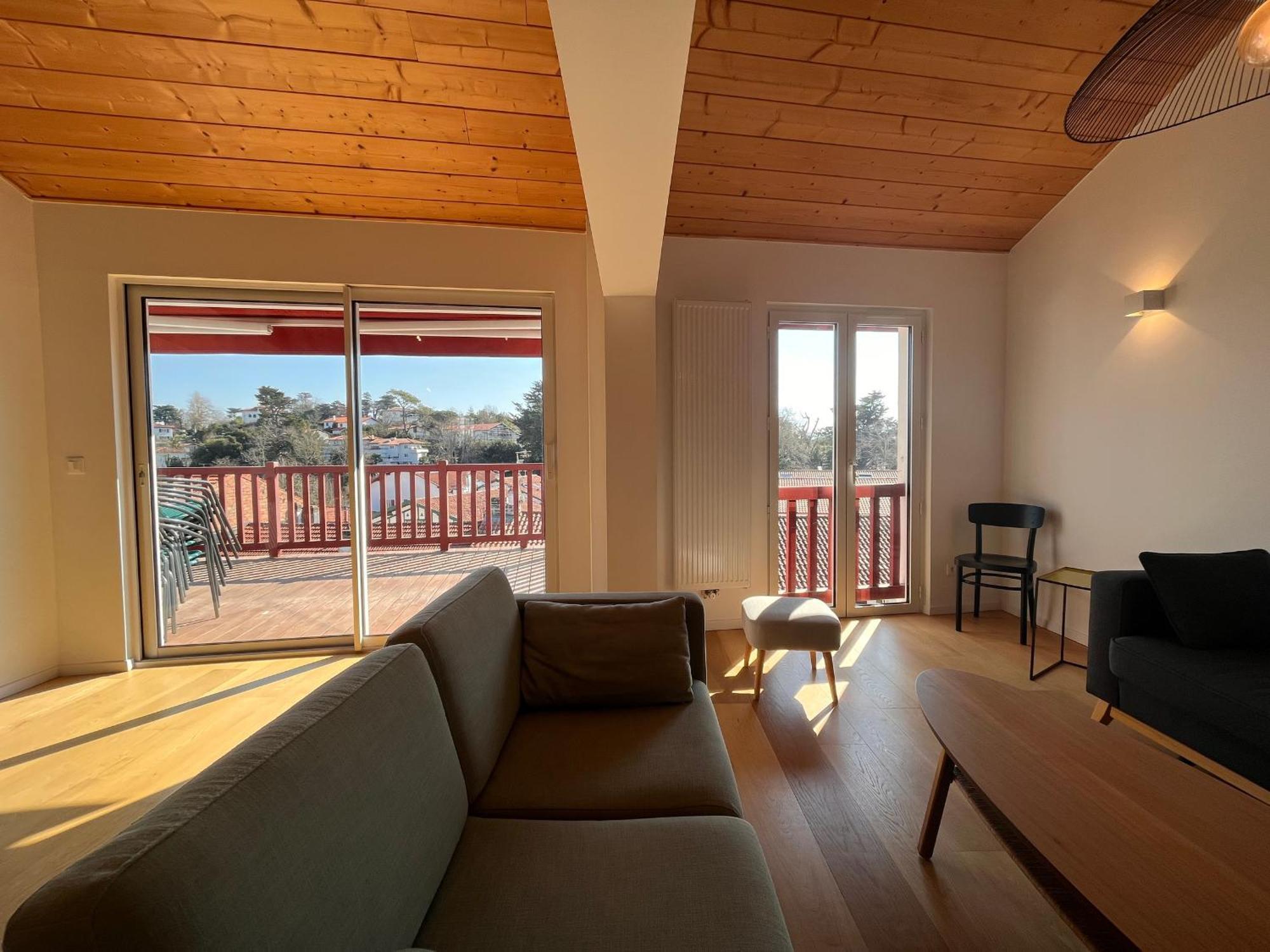 Maison Moderne A 400m De La Avec Terrasses Et Equipements Complets A St-jean-de-luz - Fr-1-239-878 Hébergement de vacances *