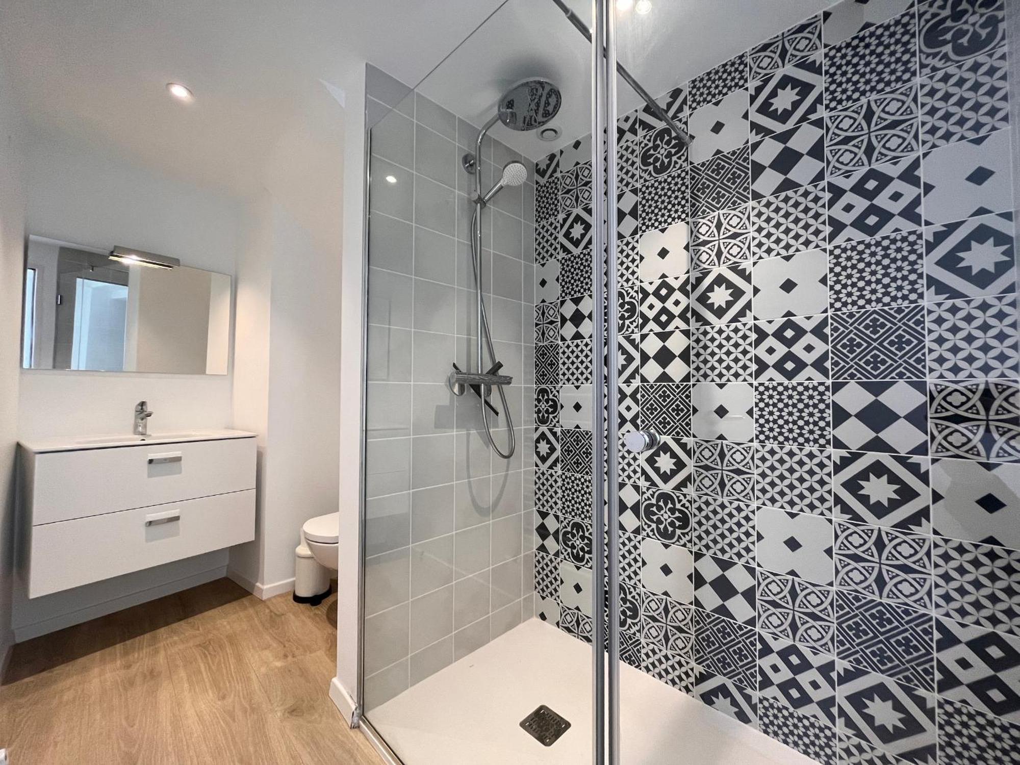 Hébergement de vacances Maison Moderne A 400m De La Avec Terrasses Et Equipements Complets A St-jean-de-luz - Fr-1-239-878 *